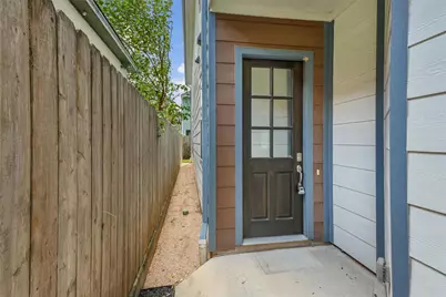 2107 Crockett Street, Houston, TX 77007 - Photo 3