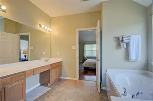 174 Spindle Tree Circle, The Woodlands, TX 77382 - Photo 21