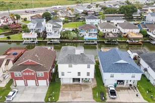 27 N Flamingo St, La Marque, TX 77568 - Photo 1