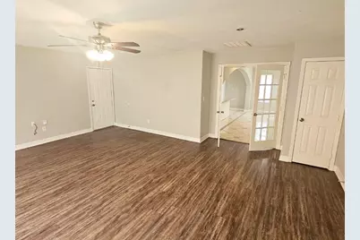9526 Golden Wood Lane, Houston, TX 77086 - Photo 3