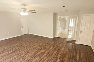9526 Golden Wood Ln, Houston, TX 77086 - Photo 3