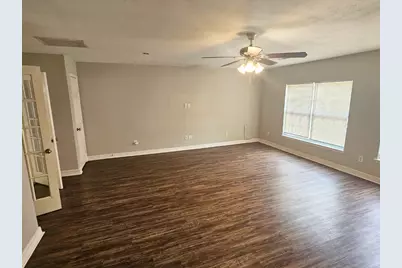 9526 Golden Wood Lane, Houston, TX 77086 - Photo 5