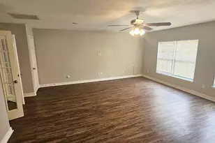 9526 Golden Wood Ln, Houston, TX 77086 - Photo 5
