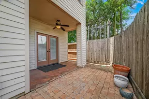 1042 W 25th St, Houston, TX 77008 - Photo 23