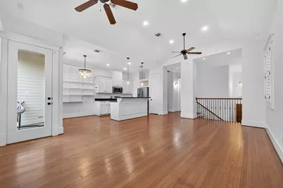 1042 W 25th Street #A, Houston, TX 77008 - Photo 31