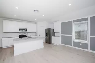 1035 Vista Pointe Dr, Fresno, TX 77545 - Photo 11