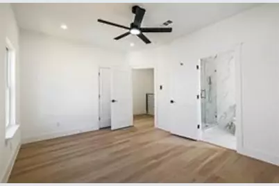 5014 Creekmont Drive, Houston, TX 77091 - Photo 11