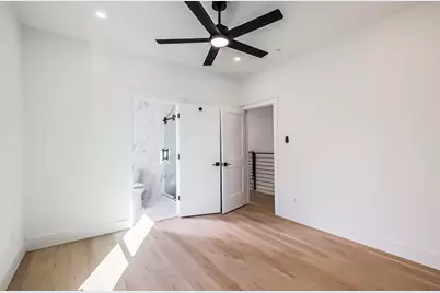 5014 Creekmont Drive, Houston, TX 77091 - Photo 19