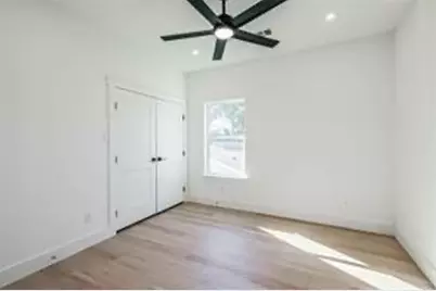 5014 Creekmont Drive, Houston, TX 77091 - Photo 17