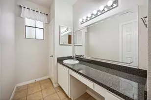 2255 Braeswood Park Dr, Houston, TX 77030 - Photo 11