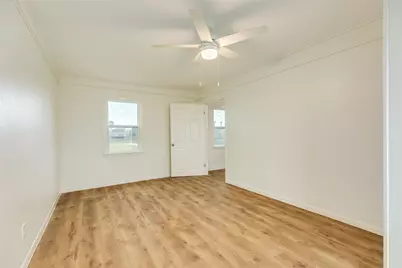 7204 Avenue N 1/2, Galveston, TX 77551 - Photo 33