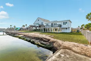 7204 Ave N 1/2, Galveston, TX 77551 - Photo 13