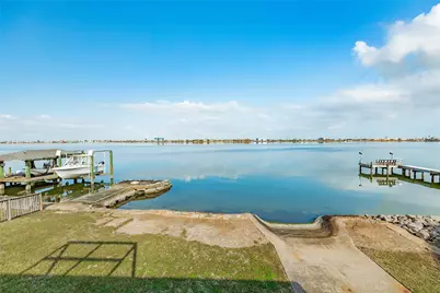 7204 Avenue N 1/2, Galveston, TX 77551 - Photo 17