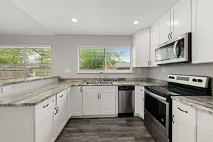 2781 Glen Haven Dr, League City, TX 77573 - Photo 5