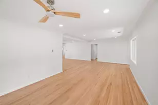 9019 Kapri Ln, Houston, TX 77025 - Photo 9