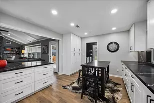 10619 Bordley Dr, Houston, TX 77042 - Photo 7