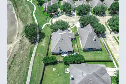 2313 Lilac Breeze Lane, Pearland, TX 77584 - Photo 37