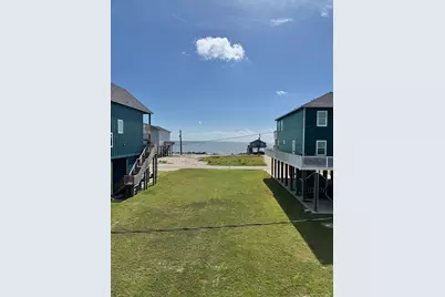 13014 Buccaneer Parkway, Freeport, TX 77541 - Photo 11