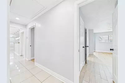 11419 Blackhawk Boulevard, Houston, TX 77089 - Photo 41