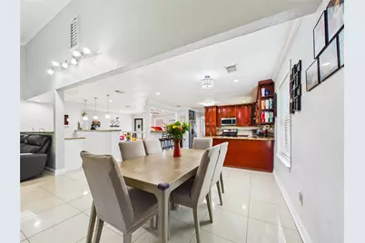 11419 Blackhawk Boulevard, Houston, TX 77089 - Photo 19