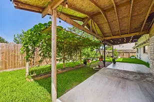 11419 Blackhawk Blvd, Houston, TX 77089 - Photo 45
