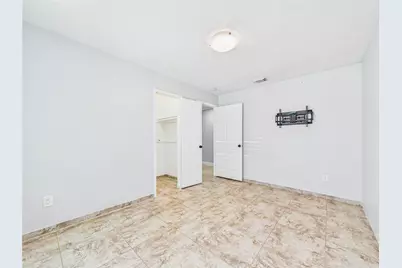 11419 Blackhawk Boulevard, Houston, TX 77089 - Photo 37
