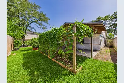 11419 Blackhawk Boulevard, Houston, TX 77089 - Photo 47