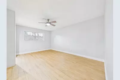 11419 Blackhawk Boulevard, Houston, TX 77089 - Photo 29