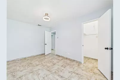 11419 Blackhawk Boulevard, Houston, TX 77089 - Photo 35