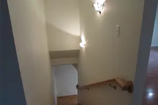 201 Vanderpool Ln, Houston, TX 77024 - Photo 41