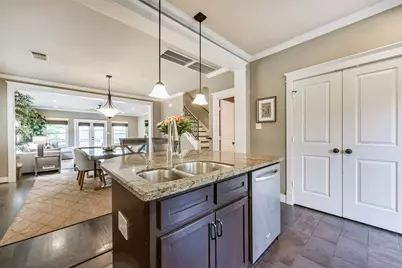 240 E Woodland Street, Houston, TX 77009 - Photo 17