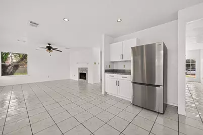 8202 Worthington Dr, Houston, TX 77083 - Photo 17