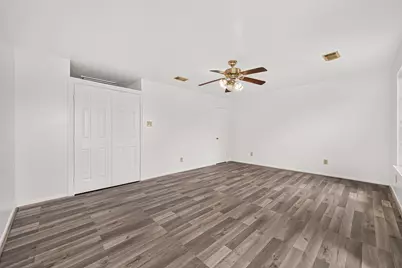 8202 Worthington Dr, Houston, TX 77083 - Photo 33
