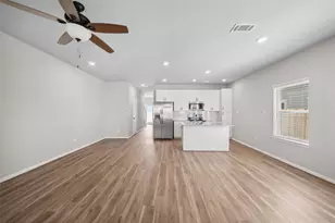 212 W Lewis St, Conroe, TX 77301 - Photo 15