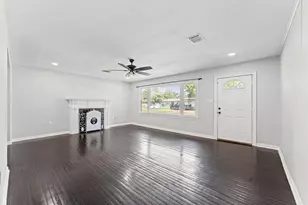 921 22nd Ave N, Texas City, TX 77590 - Photo 5