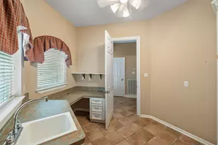 21 Wedgewood Dr W, Montgomery, TX 77356 - Photo 11