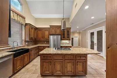 21 Wedgewood Drive W, Montgomery, TX 77356 - Photo 13