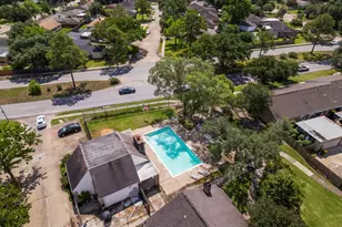 8952 Wilcrest Dr, Houston, TX 77099 - Photo 13