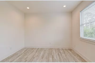 3512 Oak Forest Grove Drive, Houston, TX 77018 - Photo 11
