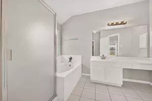 11814 Copperas Creek Dr, Sugar Land, TX 77498 - Photo 21