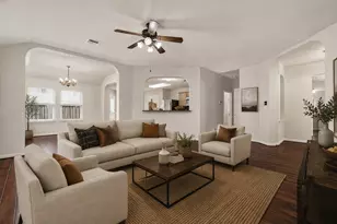 11814 Copperas Creek Dr, Sugar Land, TX 77498 - Photo 9