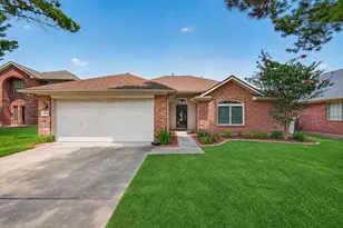 11814 Copperas Creek Dr, Sugar Land, TX 77498 - Photo 1