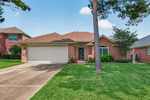 11814 Copperas Creek Dr, Sugar Land, TX 77498 - Photo 3