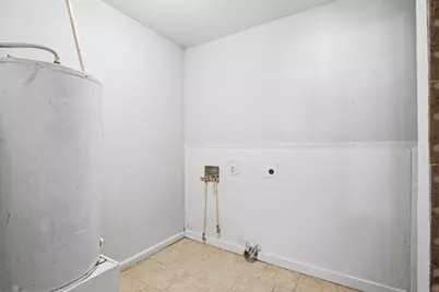 5326 Doulton Drive, Houston, TX 77033 - Photo 13