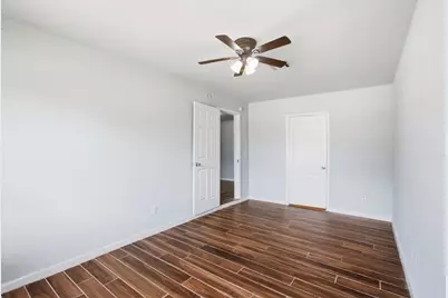 5326 Doulton Drive, Houston, TX 77033 - Photo 11