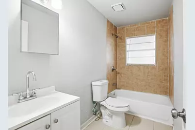 5326 Doulton Drive, Houston, TX 77033 - Photo 9