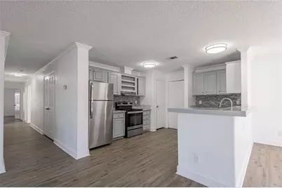 121 Varsity Drive, Huntsville, TX 77340 - Photo 9