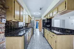 2506 Halbert Dr, Pearland, TX 77581 - Photo 11