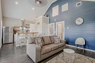 1079 Cedar Ln, Gilchrist, TX 77617 - Photo 11