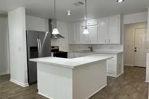 7410 Allsup St, Houston, TX 77061 - Photo 9